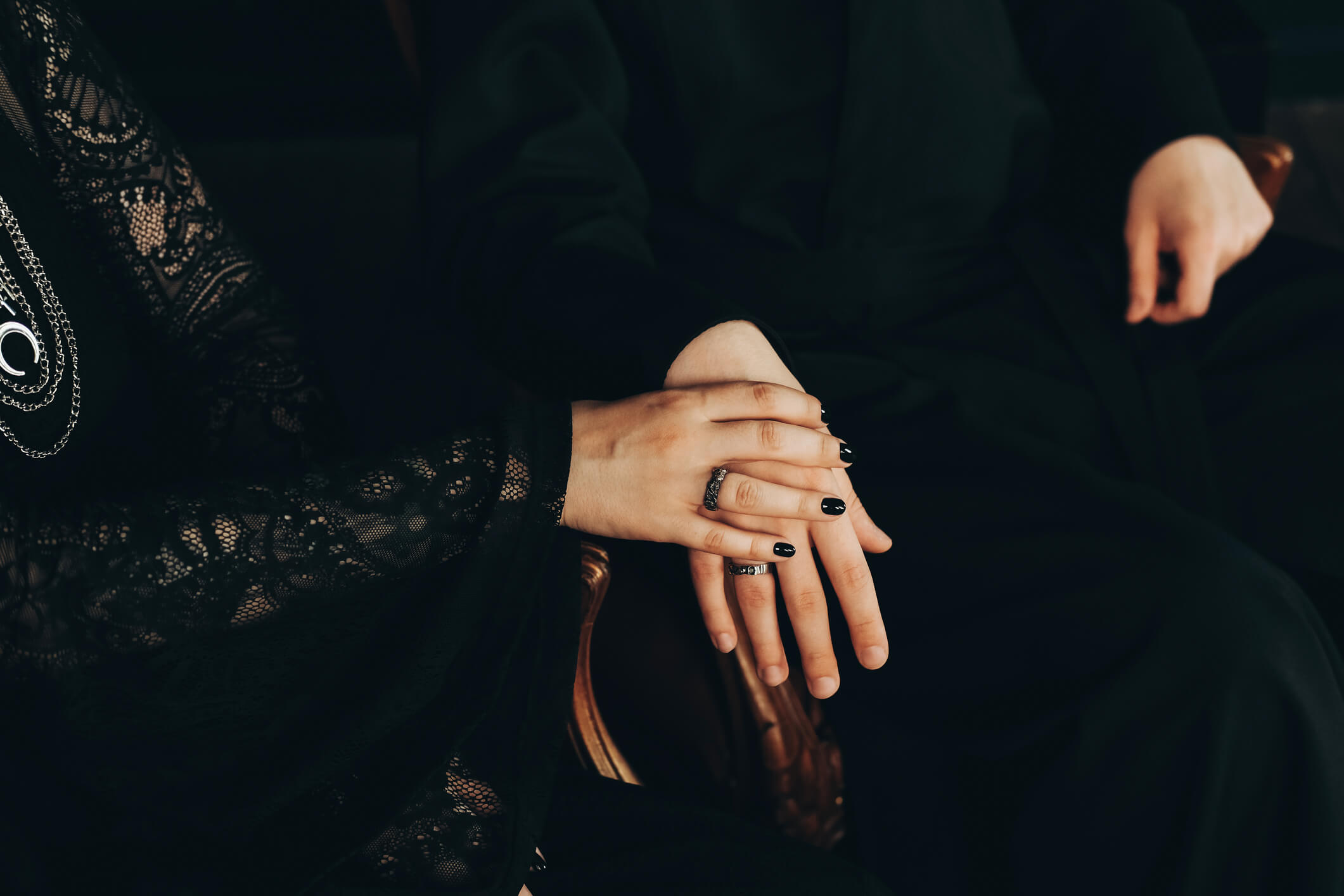 NonTraditional Wedding Rings Our InDepth Guide Wedding Spot Blog